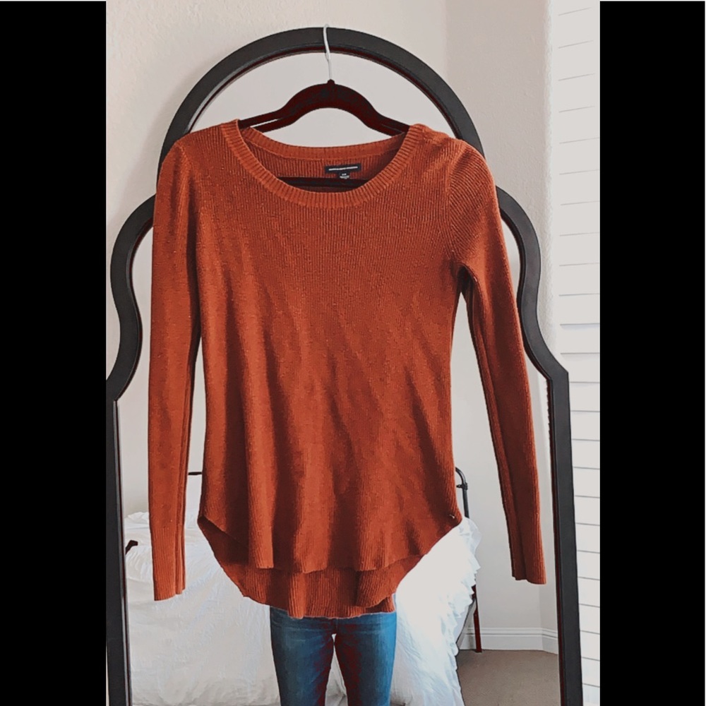 🆕 AE burnt orange top